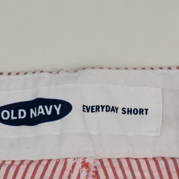 Old Navy Red Stripe Seersucker Shorts Size 8 - Picture 5 of 8